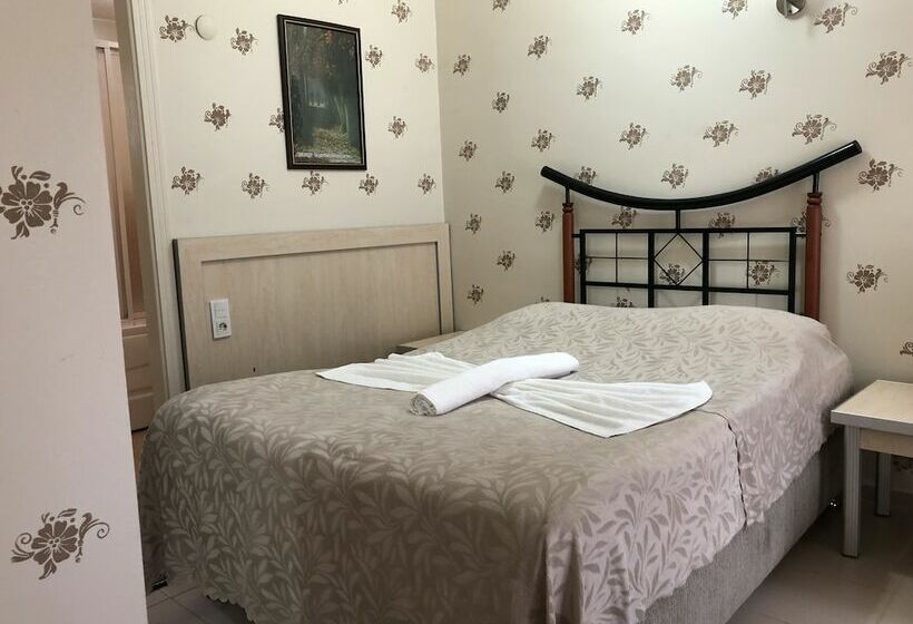 غرفة عائلية, Eman Termal