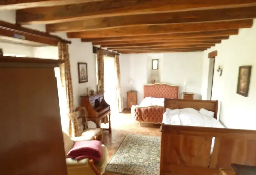 スーペリアの４人部屋, Château De Montramé