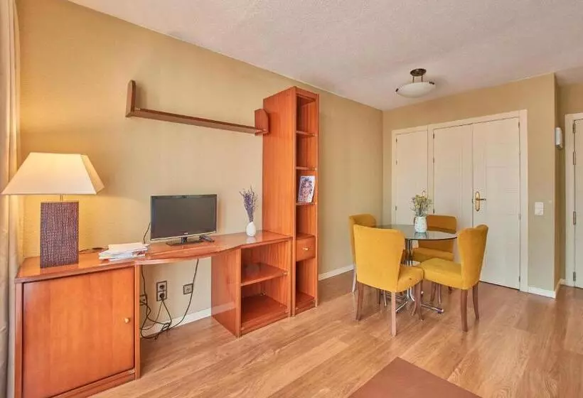 1 Bedroom Penthouse Apartment