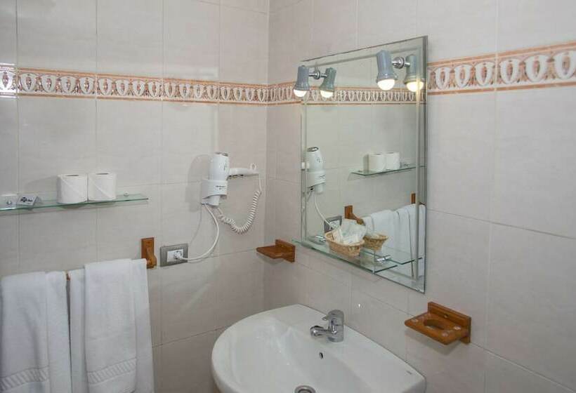 شقة غرفة واحدة, Apartamentos Santa Rosa