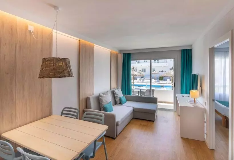 آپارتمان 1 خوابه با چشم‌انداز استخر, Cabot Hobby Club Apartments