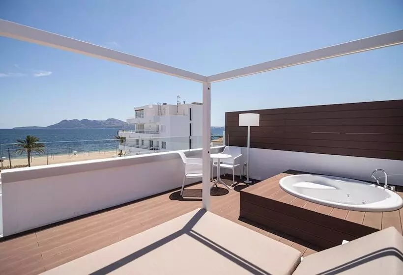 1 Bedroom Deluxe Apartment Sea View, Cabot Hobby Club Apartments