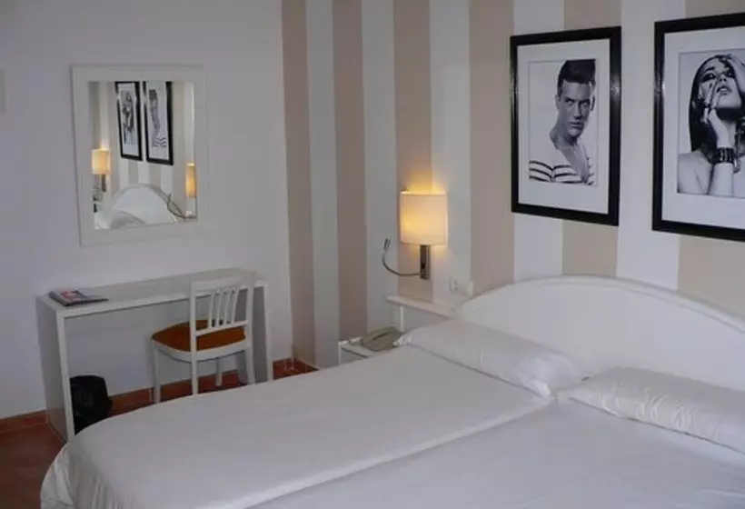 اتاق سوپریور با بالکن, Navia Santa Ponsa - Adults Only