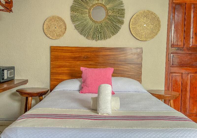 Habitación Estàndard Individual, Hulku
