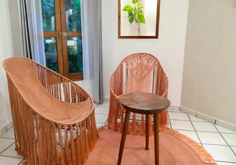 ジュニアスイート, Hulku