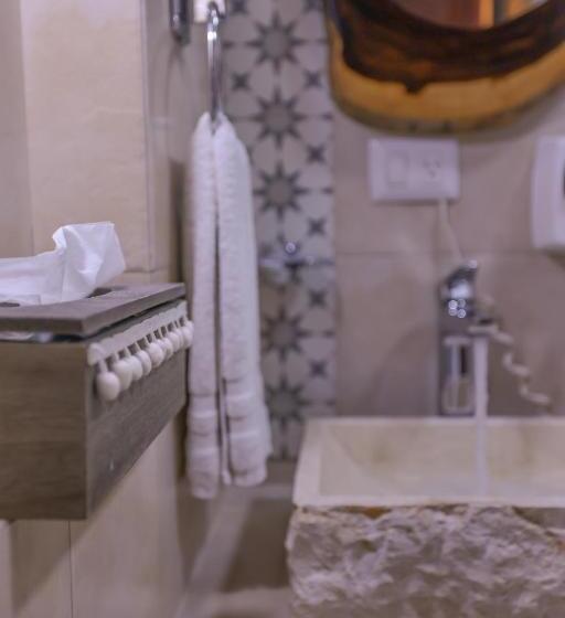 ジュニアスイート, Hulku