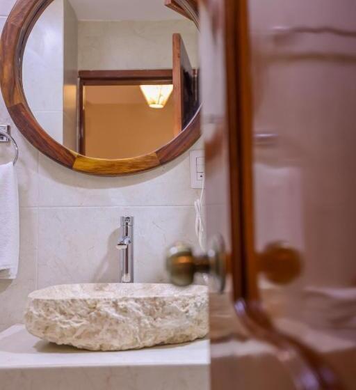 キングサイズベッドのスイートルーム, Hulku