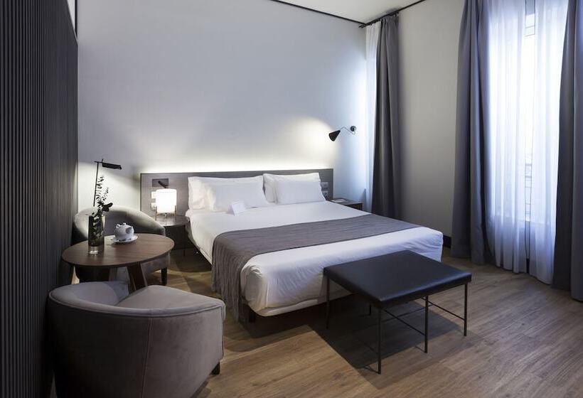 اتاق استاندارد سه نفره, Icon Embassy