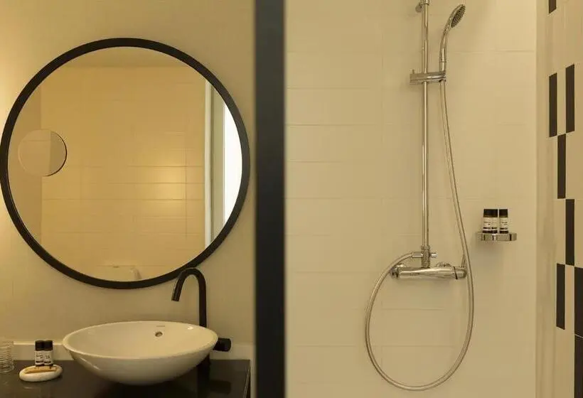 اتاق سوپریور, Icon Embassy