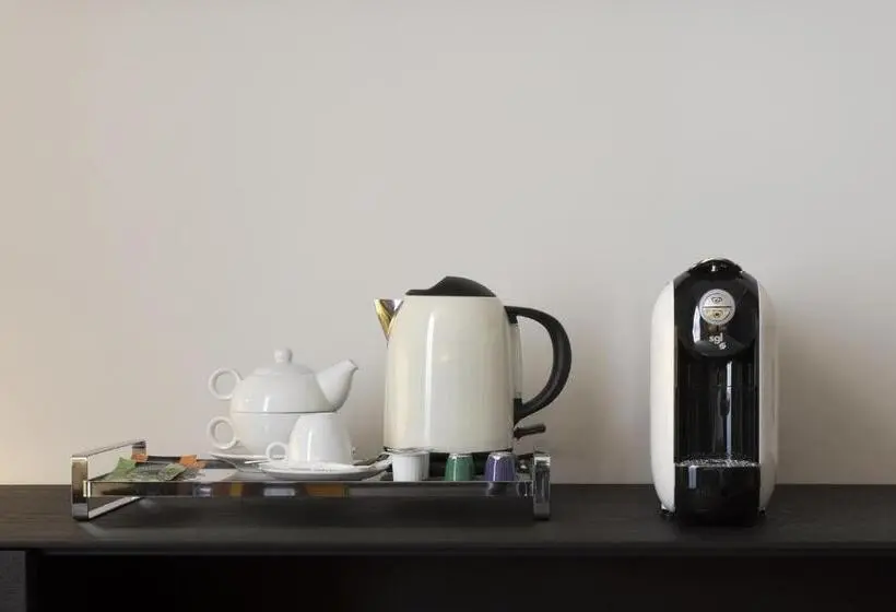 اتاق لوکس با تراس, Icon Embassy