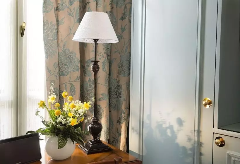 クラシックルーム, Le Relais Sainthonore