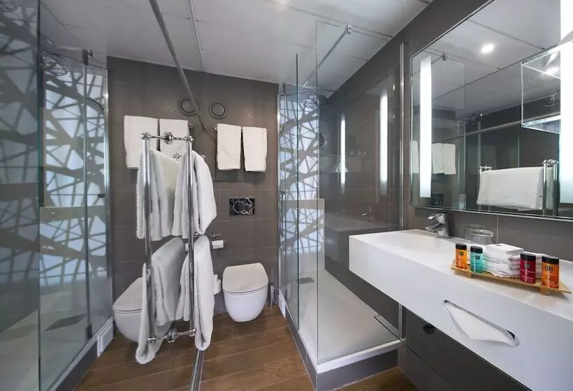 クラシックルーム, Le Relais Sainthonore