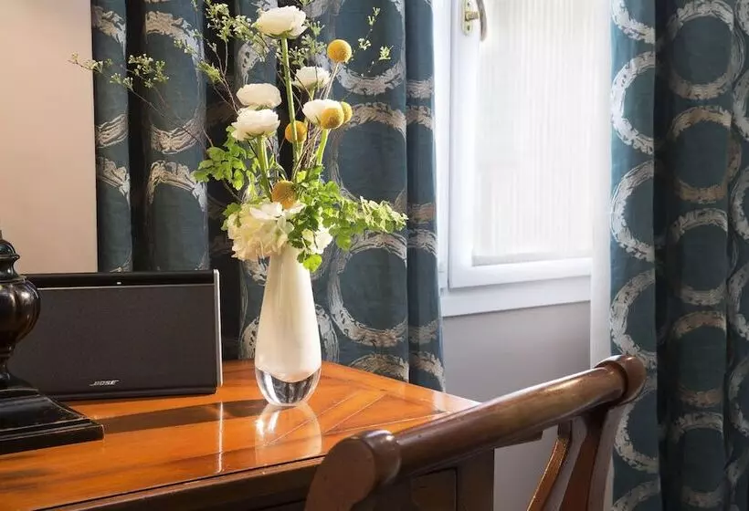 スーペリアールーム, Le Relais Sainthonore