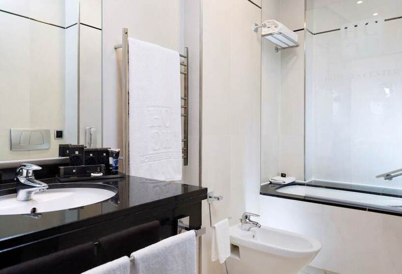 اتاق استاندارد, Valencia Center