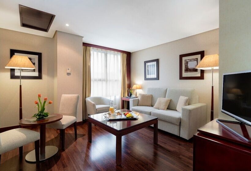 سوییت جونیور, Valencia Center