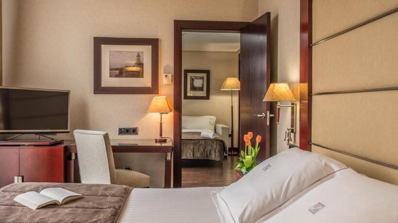 سوییت جونیور, Valencia Center