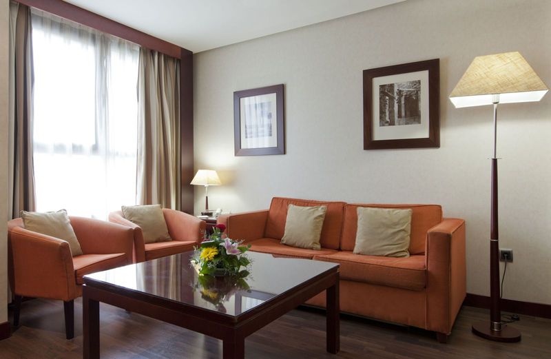 سوییت جونیور, Valencia Center