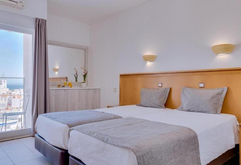 חדר סטנדרט לשלושה, Vila Recife