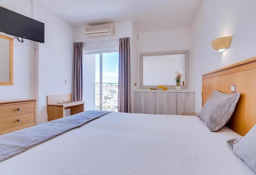 חדר סטנדרט לשלושה, Vila Recife