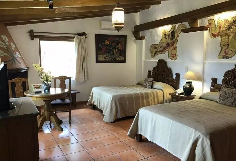 اتاق استاندارد با 2 تخت دوبل, Villa San Jose Hotel & Suites