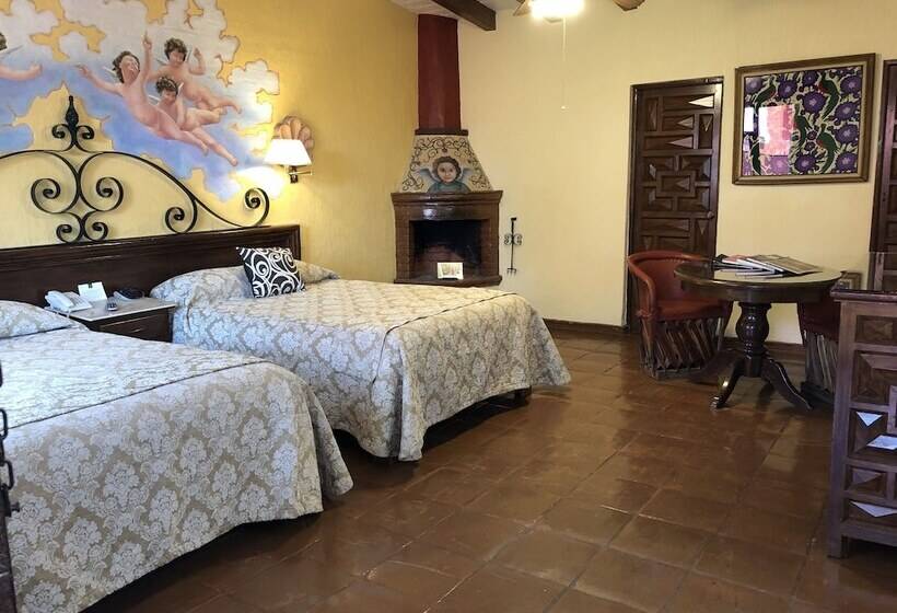 带2个双人床的标准工作室, Villa San Jose Hotel & Suites