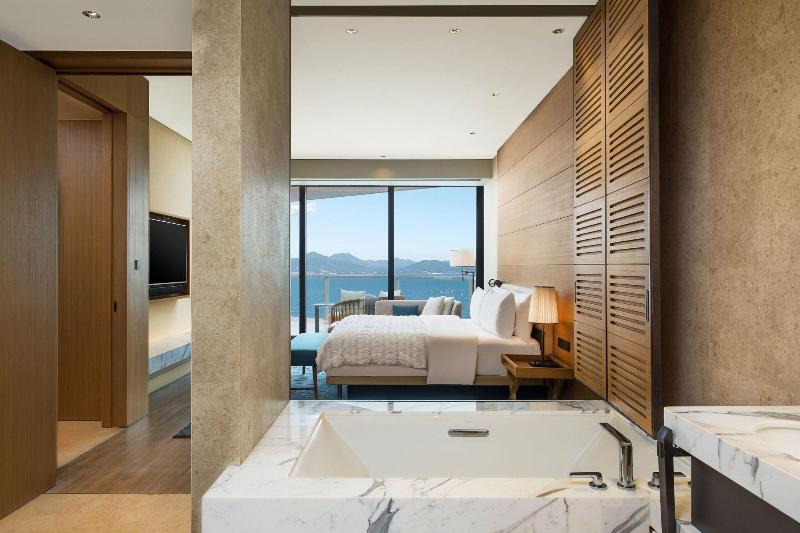 标准工作室, Laguna Park 1