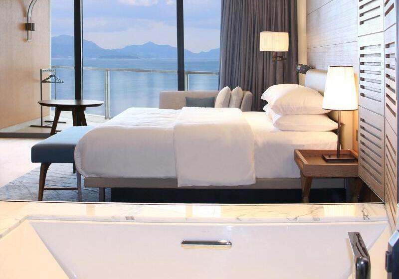 标准工作室, Laguna Park 1