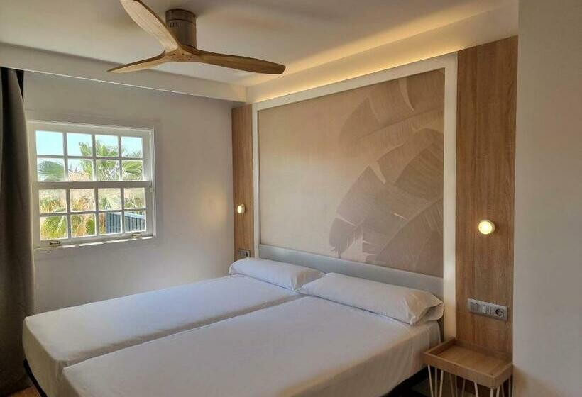 带1个卧室带泳池的公寓, Laguna Park 1