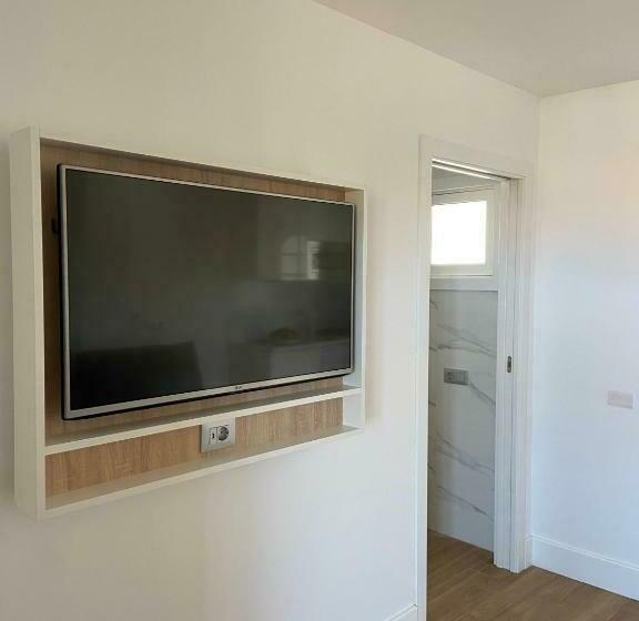 带1个卧室带泳池的公寓, Laguna Park 1