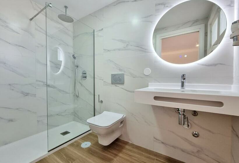 带1个卧室带泳池的公寓, Laguna Park 1