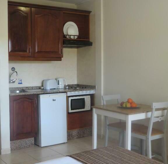 标准工作室, Laguna Park 1