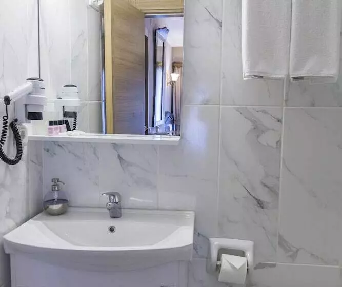 اتاق استاندارد, Naz Wooden House Inn