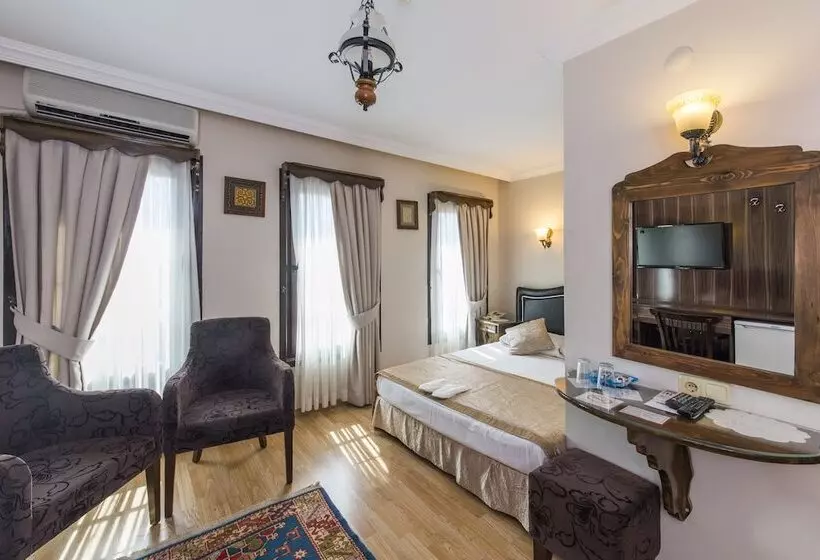 اتاق لوکس با بالکن, Naz Wooden House Inn