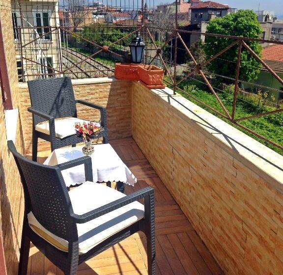 Номер Deluxe с Балконом, Naz Wooden House Inn