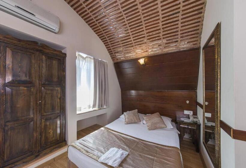 デラックスルーム, Naz Wooden House Inn