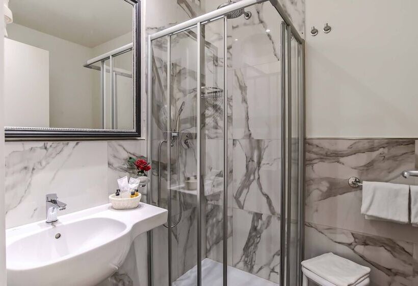 Quarto standard, Accademia