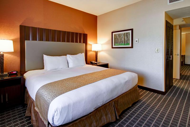 Quarto Quádruplo Standard, Accademia