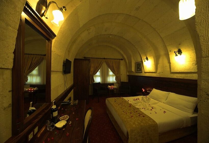 스탠다드 룸, Burcu Kaya