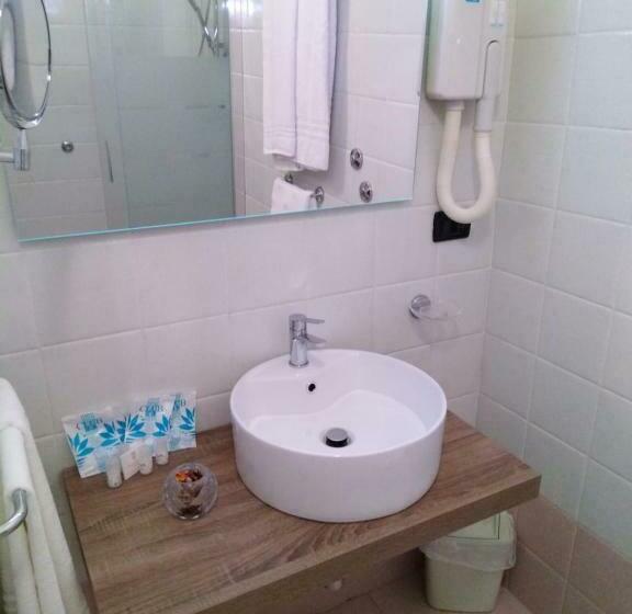 Pokój Czteroosobowy Superior, Corallo