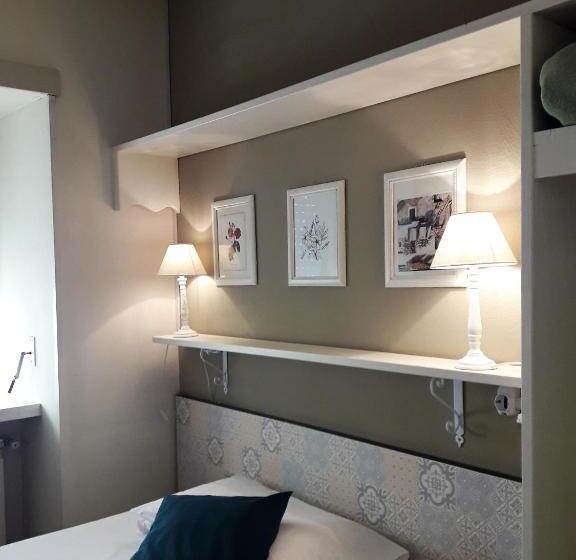 اتاق استاندارد یک نفره, Europeo Napoli