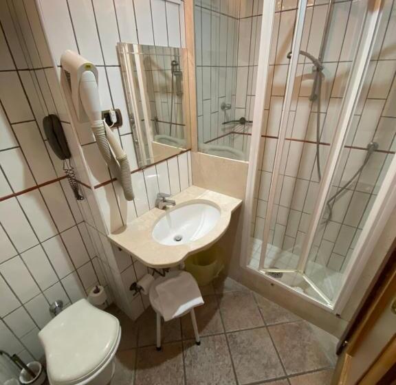 اتاق استاندارد, Europeo Napoli