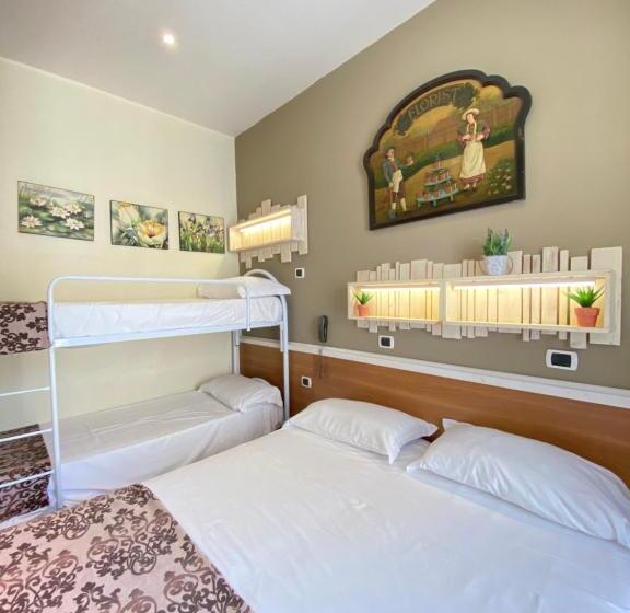 اتاق استاندارد چهار تخته, Europeo Napoli