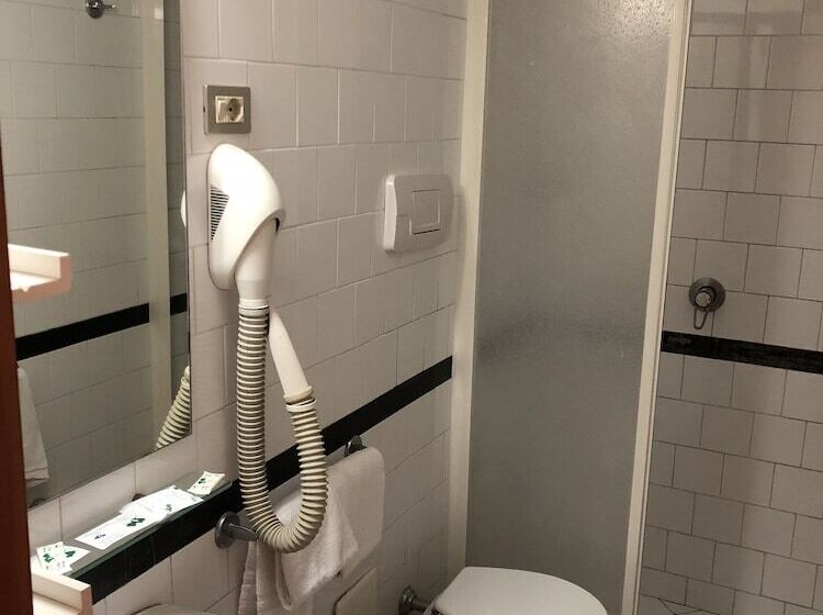 اتاق استاندارد یک نفره, Europeo Napoli