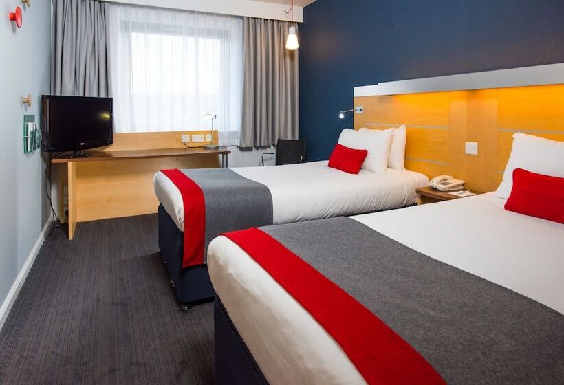 חדר סטנדרט, Holiday Inn Express Stevenage, An Ihg