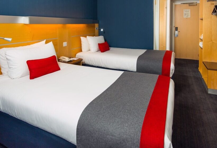 חדר סטנדרט, Holiday Inn Express Stevenage, An Ihg