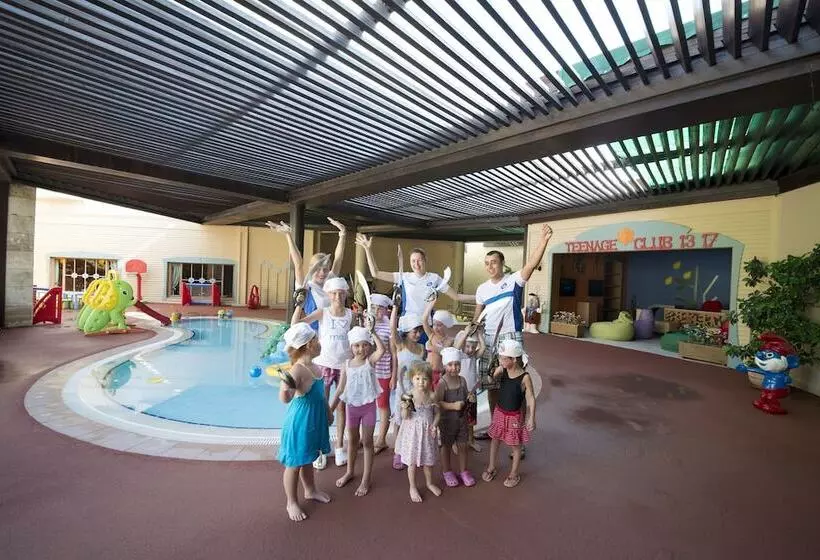سوئیت با وان آب گرم, Limak Atlantis Deluxe Hotel Belek