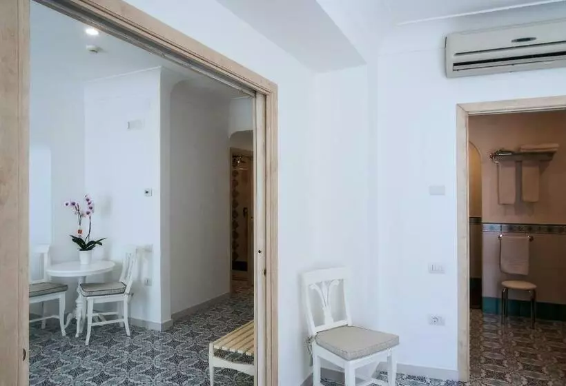 اتاق سوپریور با تخت بزرگ, Montemare