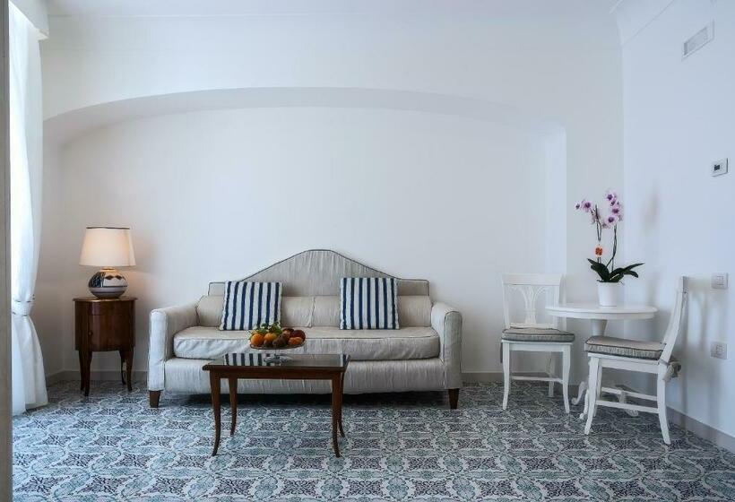 带大床的高级房间, Montemare