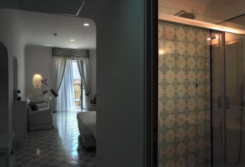 带海景的豪华间, Montemare