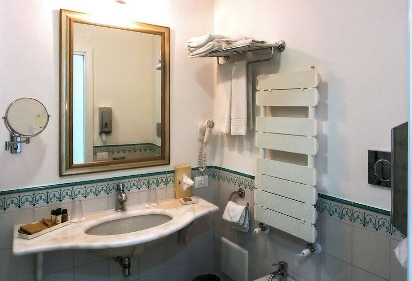 带海景的豪华间, Montemare